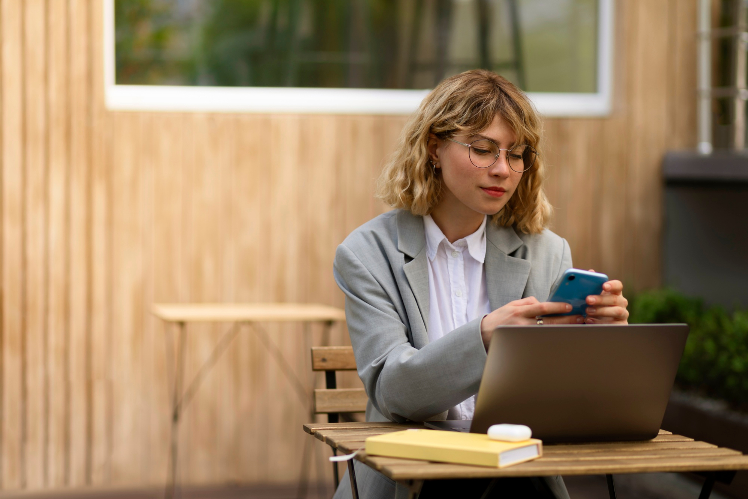 Why Small Businesses Are Switching to Online Business Banks