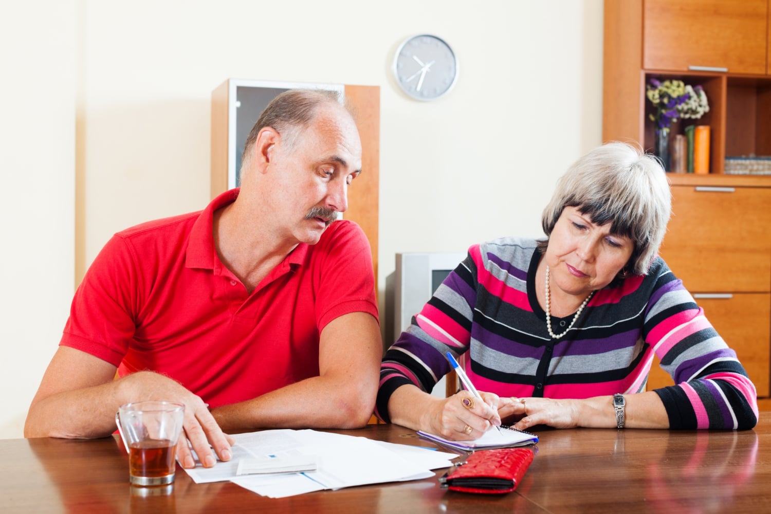 Should Seniors Convert Their Traditional IRA to a Roth IRA?